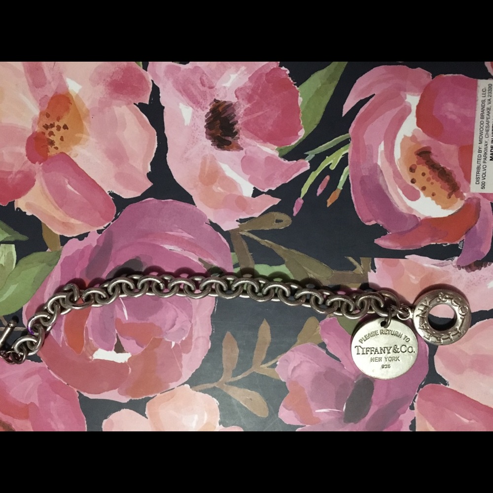 Tiffany chain bracket